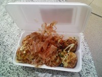 昼食の京たこ。醤油味はイマイチ... 昼食の京たこ。醤油味はイマイチ...